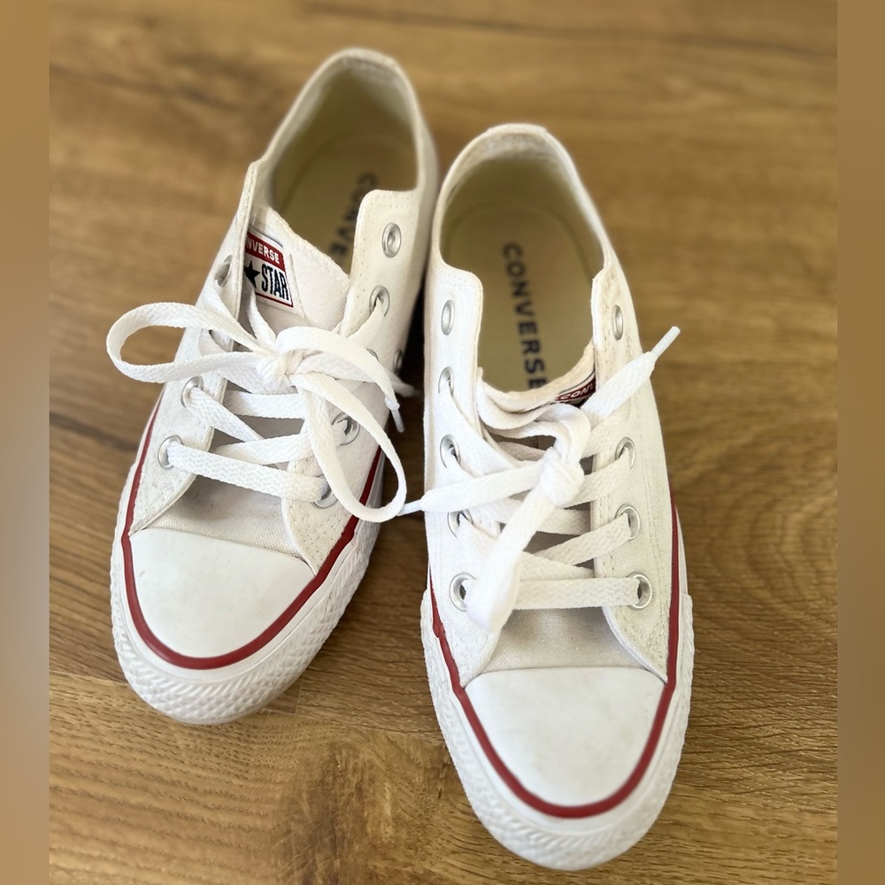 Converse - Picture 3 of 4